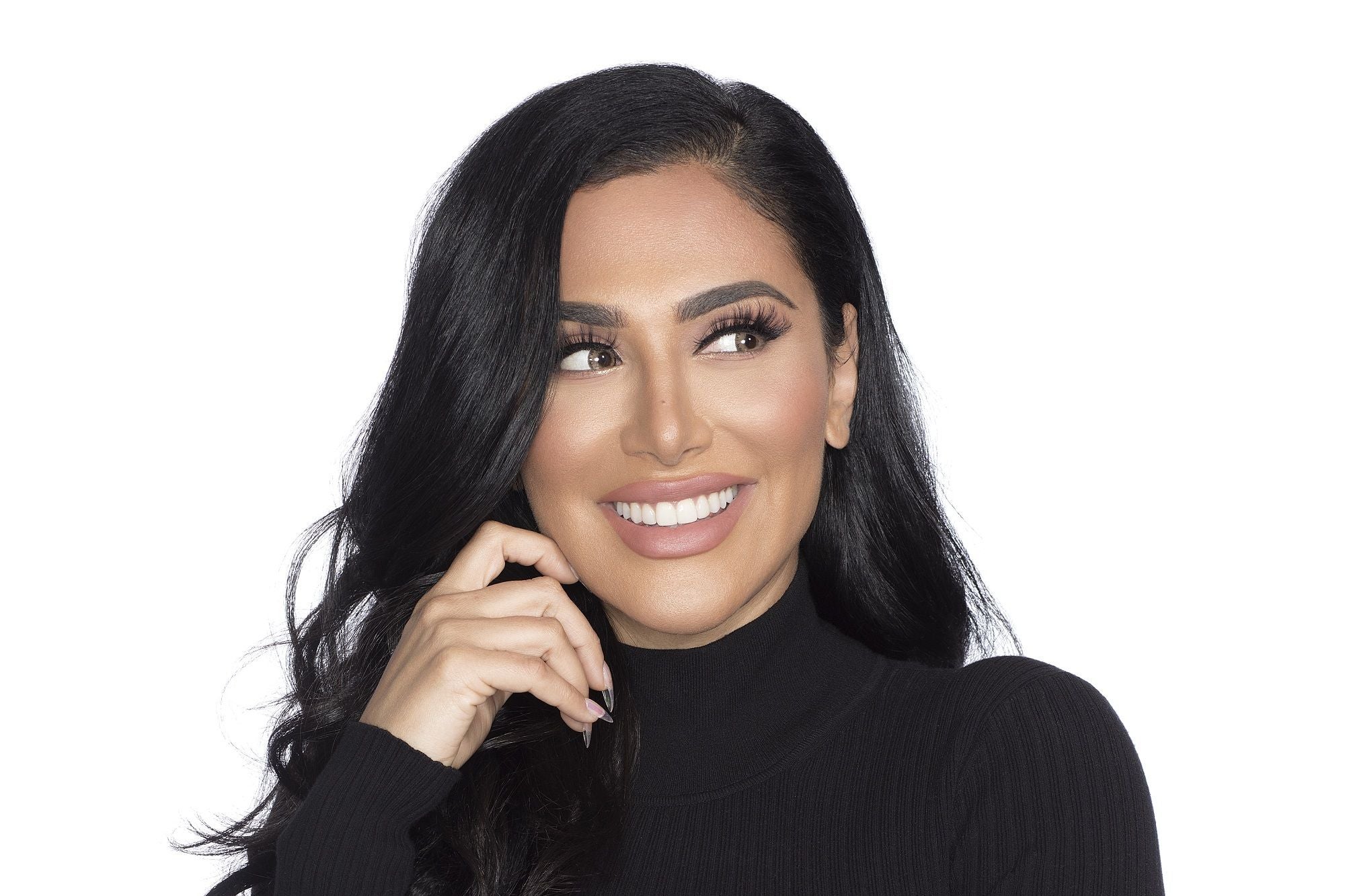 20200120125738 HudaKattan Huda Beauty Pledges $1 Million for Gaza Relief Efforts Amid Ongoing Crisis