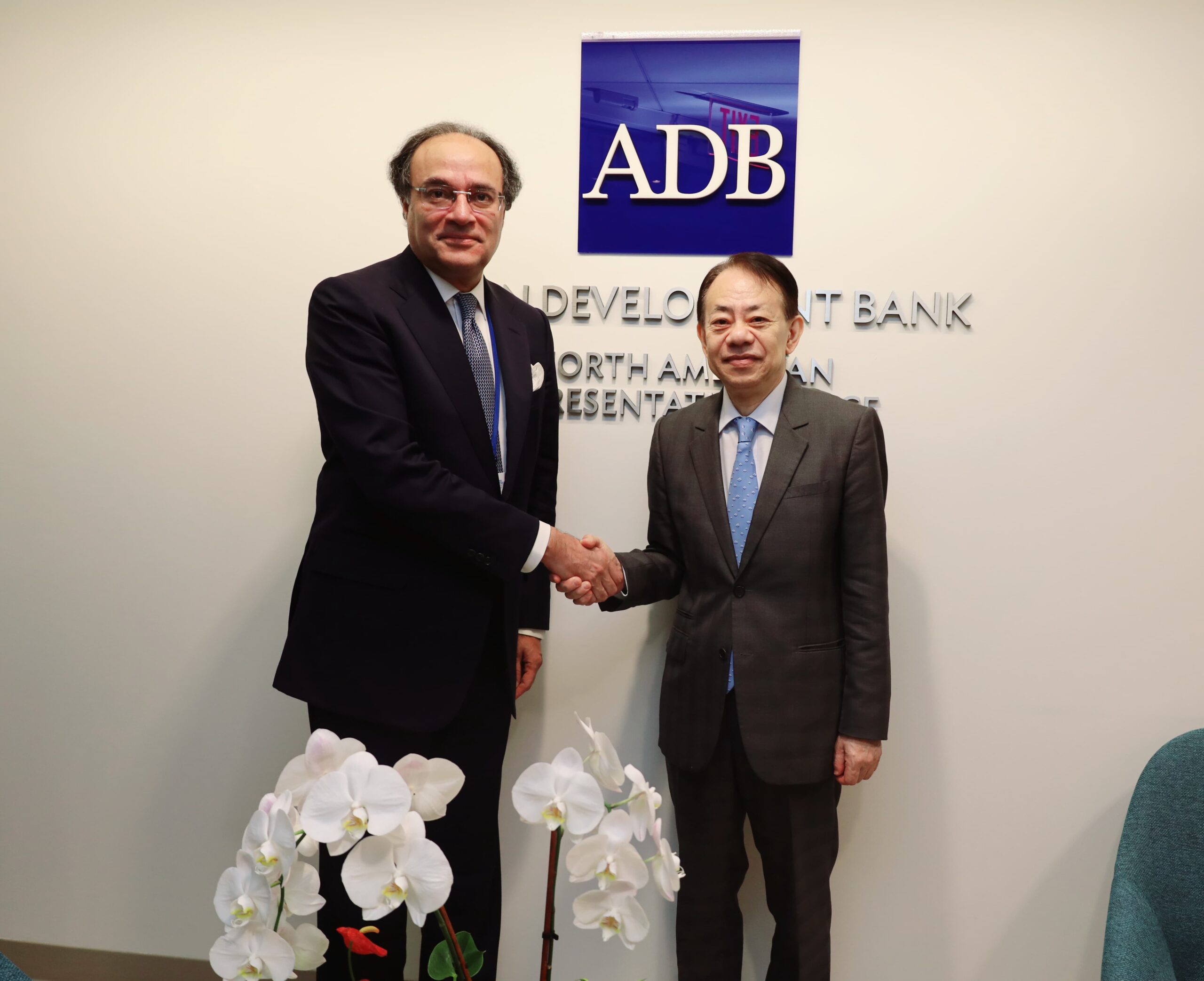 WhatsApp Image 2024 04 17 at 10.52.05 AM scaled 1 Pakistan's Finance Minister Meets Asian Development Bank President for Partnership Talks
