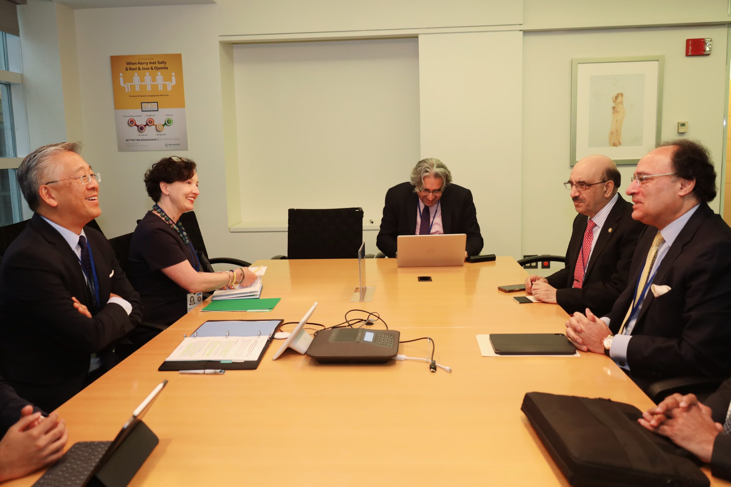 WhatsApp Image 2024 04 18 at 1.20.21 PM2 scaled 1 Donald Lu Meets Pakistani FM Muhammad Aurangzeb at World Bank Headquarters