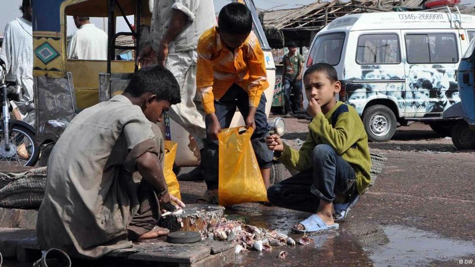 dwba SPARC Urges Collective Action for Pakistan's Street Children on International Day