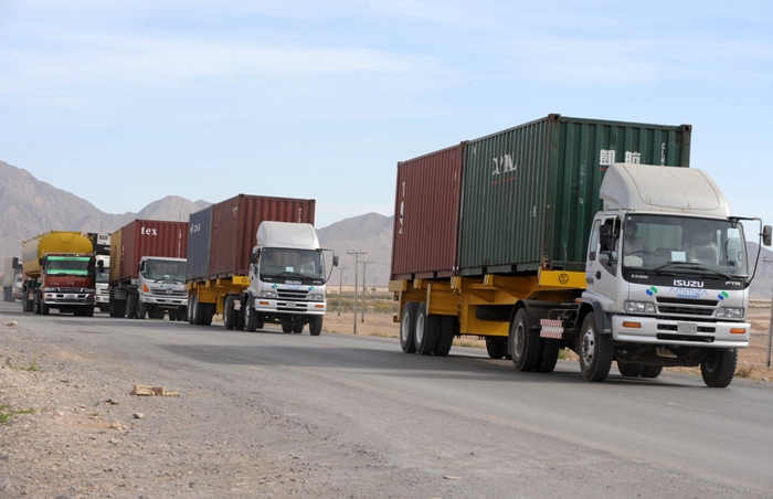690024 natotruckstrade 1396415119 Pakistan and Afghanistan Introduce Temporary Admission Document