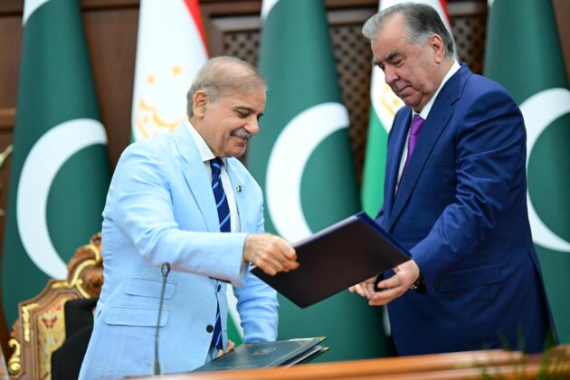 PM 2 Pakistan and Tajikistan Strengthen Strategic Partnership with Bilateral Agreements
