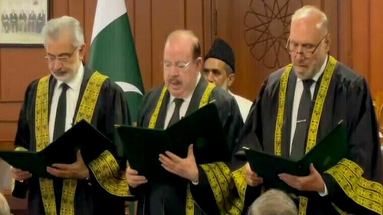 oathh1722237724 0 Justices Masood and Miankhel Sworn in as AdHoc Supreme Court Judges